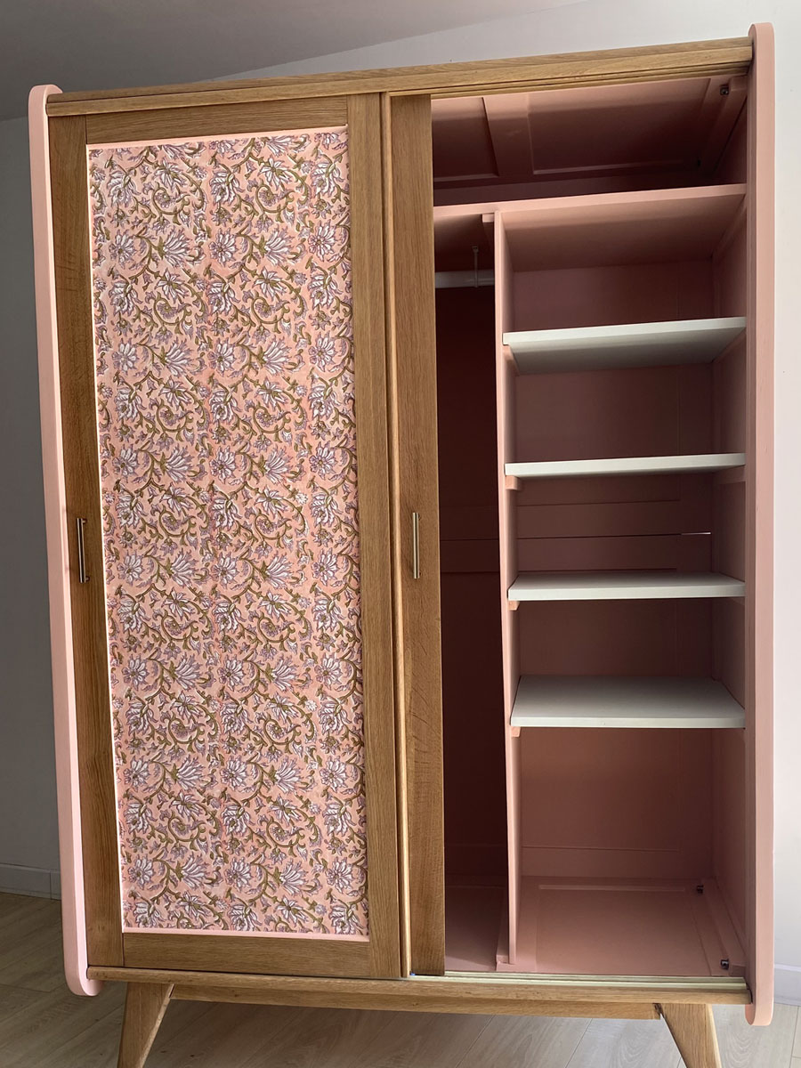 armoire_vintage_bois_rose_5.jpg