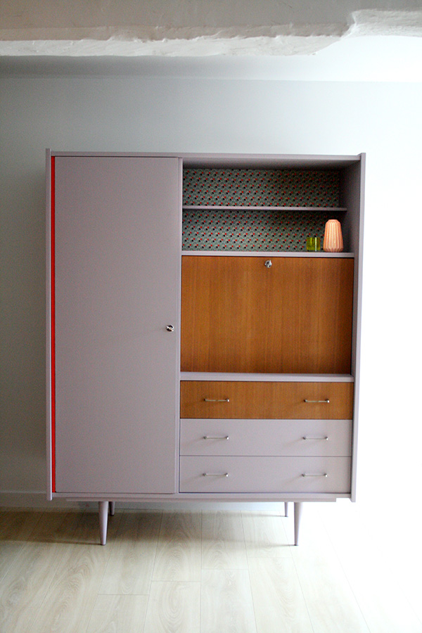 armoire_vintage_pieds_fuseles_1.jpg