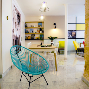Design et Arty, l'Hôtel Palm à Paris a adopté une déco très fifty !